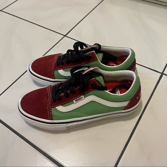 Vans Skate Old Skool Sneakers
Supreme Tribal Barbed Wire Green size 4.5/6.0 - Picture 9 of 10